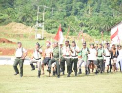 Peringati HUT Infanteri Di Yonif 761/KA Kodam Kasuari Tampilkan Pasukan Tradisional 