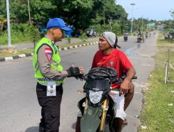 Lantas Polres Teluk Wondama Hunting System Sepanjang Jalan Rasiei Hingga Pasar Iriati