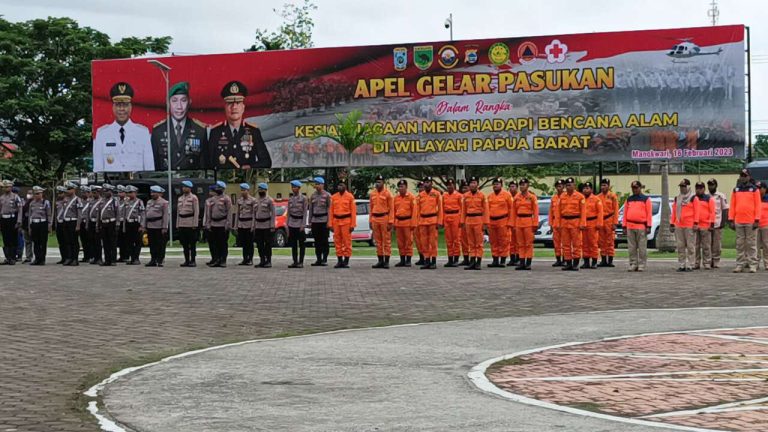 Apel Gelar Pasukan Dalam Rangka Kesdiapsiagaan Menghadapi Bencana Alam ( Foto : PFP-05)