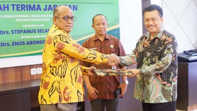 Serah Terima Jabatan Kepala Dinas Koperasi UKM Papua Barat Serta Penyerahan Laporan Keuangan
