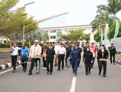 Gubernur Waterpauw dampingi Wapres berolahraga di Kantor Gubernur Papua Barat