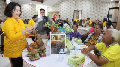 Buka Sosialisasi Perizinan Bagi Pelaku UMKM Ketua TP PKK Roma Megawanty Tekanan Pentingnya Perizinan