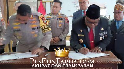 Gubernur Papua Barat dan Kapolda Papua Barat Teken NPHD Pengamanan  Pemilukada 2024