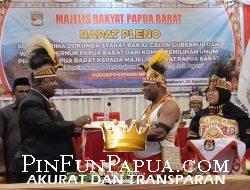 MRPB Terima Dokumen Bakal Calon Gubernur dan Wakil Gubernur Papua Barat dalam Rapat Pleno