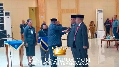 Pengukuhan Dua Pjs Bupati Fakfak dan Teluk Wondama oleh Gubernur Papua Barat