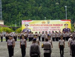 Kapolda Papua Barat Pimpin Upacara Kenaikan Pangkat 405 Personel Polri