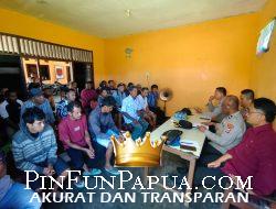 Kapolres Pegunungan Arfak Gelar Tatap Muka dengan Keluarga Korban Tanah Longsor di Kampung Jim