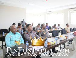 Polda Papua Barat Bersama Tokoh Agama dan Masyarakat Ikuti Dialog Publik Nasional Bahas Kamtibmas dan Ekonomi Inklusif