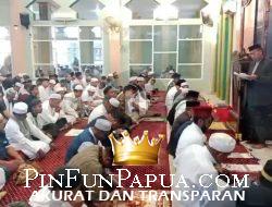 Bupati Fakfak dan Forkopimda Shalat Idul Adha 1446 H Bersama Warga di Masjid Al–Munawarah