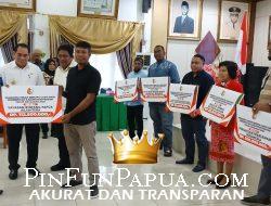 Pemkab Fakfak Salurkan Hibah untuk Perkuat Pembangunan Kehidupan Beragama