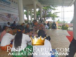 Pererat Sinergi dengan Komunitas Keagamaan, Polres Fakfak Hadiri Temu Raya Guru Sekolah Minggu se-Tanah Papua
