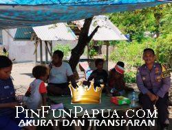 Bhabinkamtibmas Distrik Manokwari Selatan Bangun Kedekatan dengan Warga melalui Pendekatan Humanis