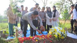 Peringati Hari Bhayangkara ke-79, Baharkam Polri Ziarah ke Makam Briptu Anumerta Ghalib di Lampung